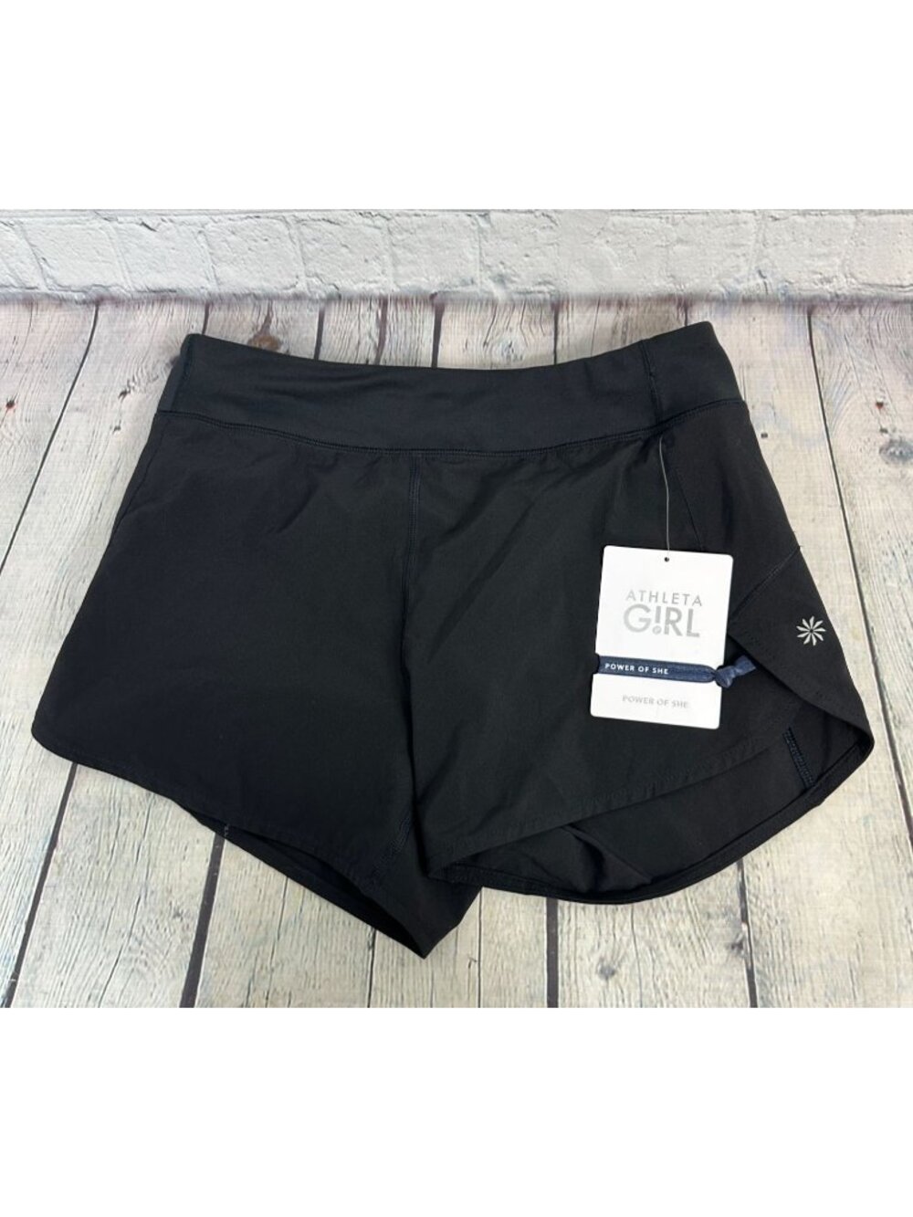 Athleta girl run the world 3" shorts size L/12